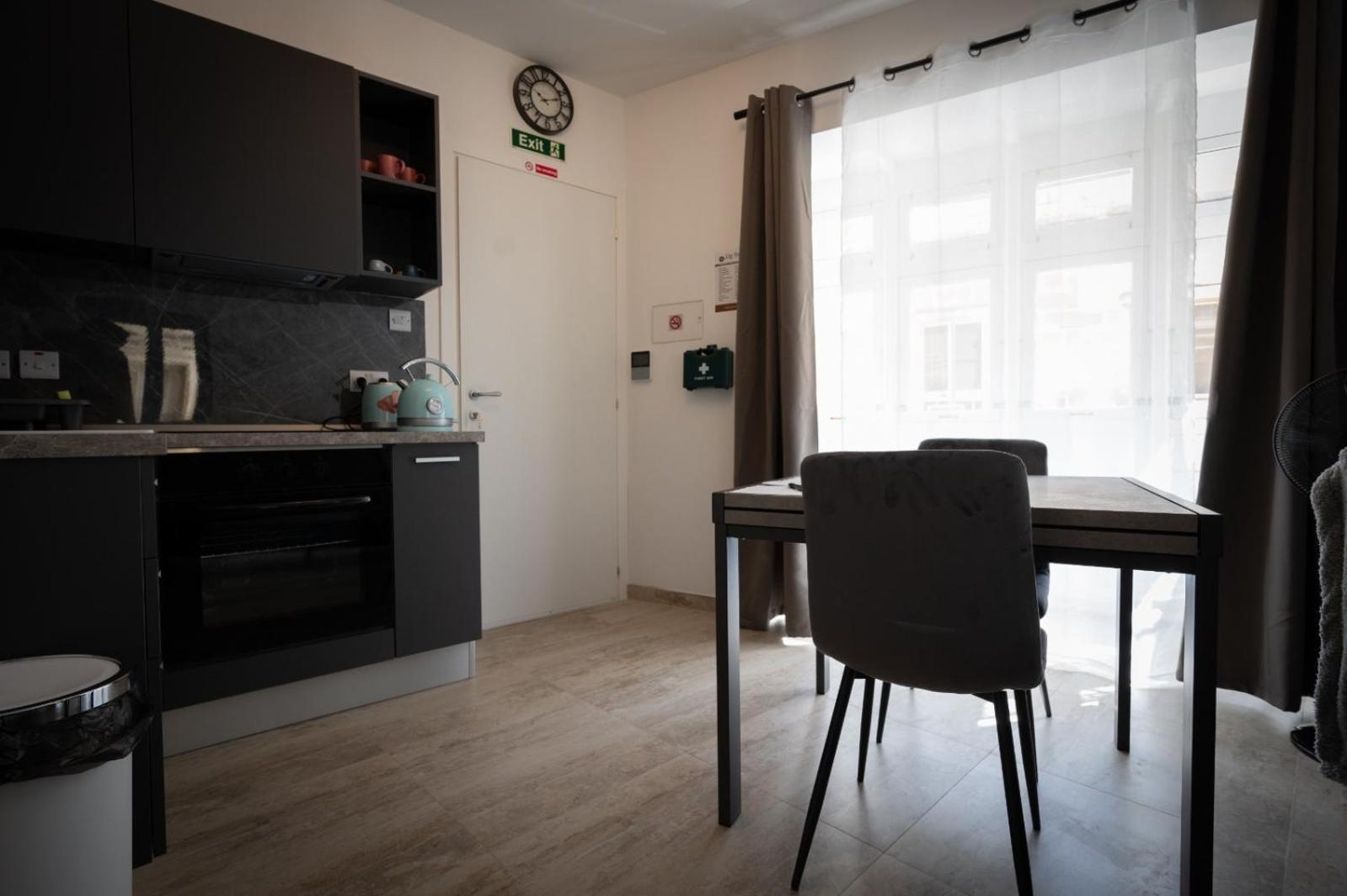 Dar Barbara Duplex 2 Double Bedrooms,2 Sofa Beds Large House With Terrace Roof Views Of Valletta Cospicua Екстер'єр фото